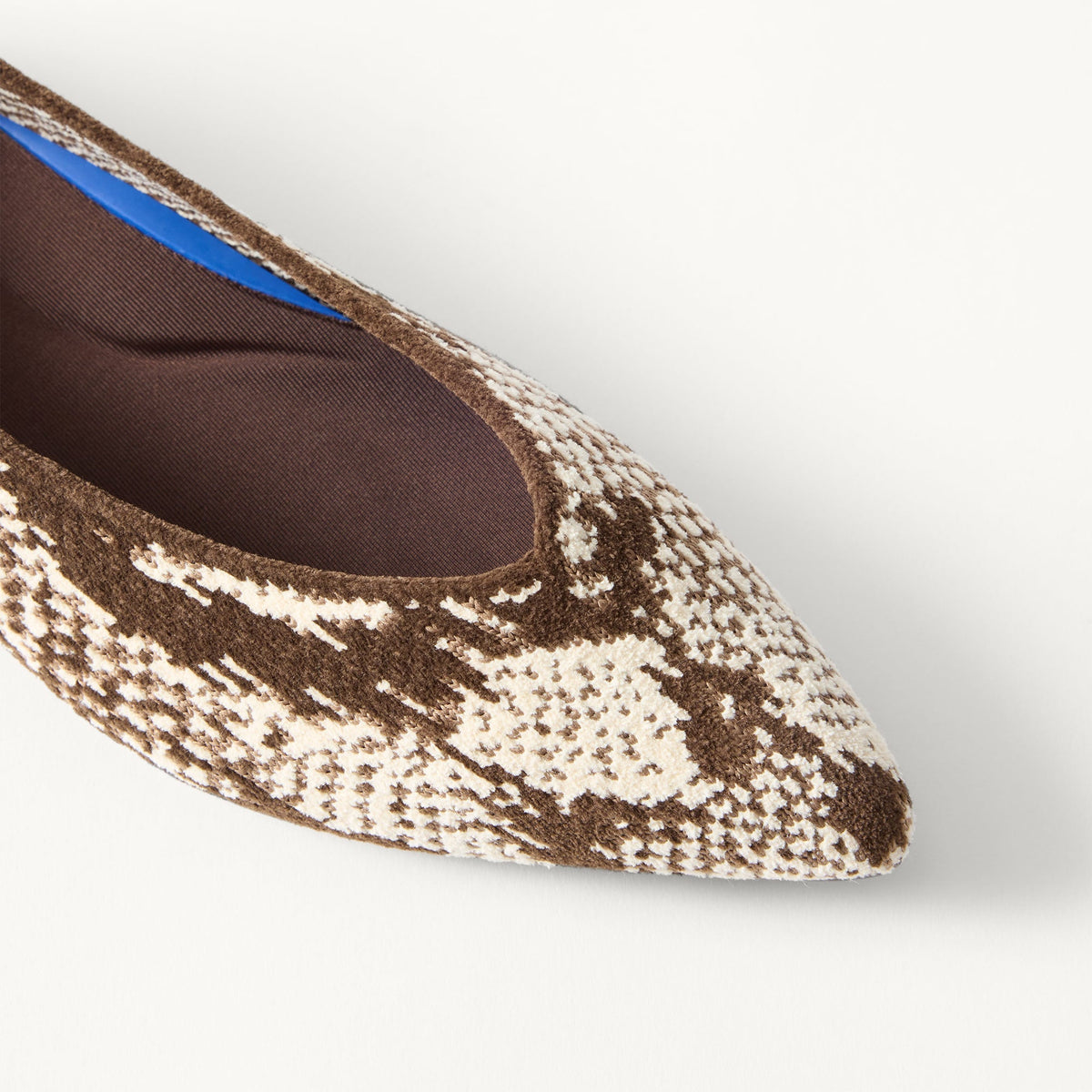macro | Close up of the toe and vamp on The Point III in ReVelvet Brown Python.